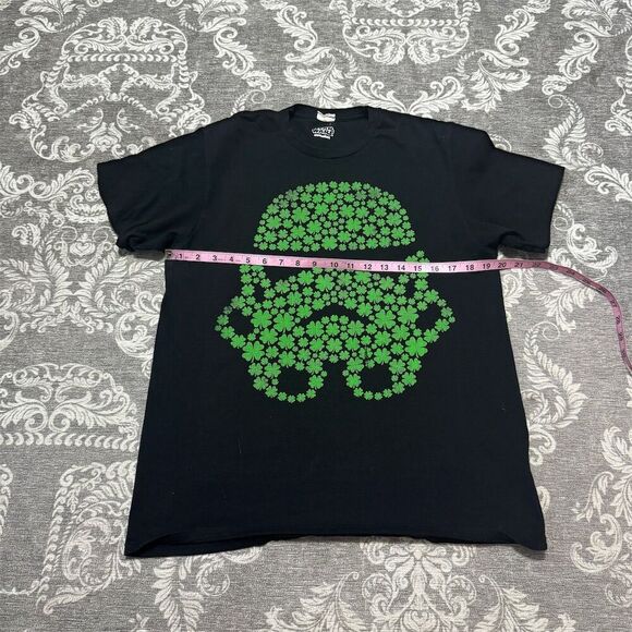 Star Wars Men's Black Stormtrooper Clover Graphic T-Shirt Size L - Picture 2 of 7